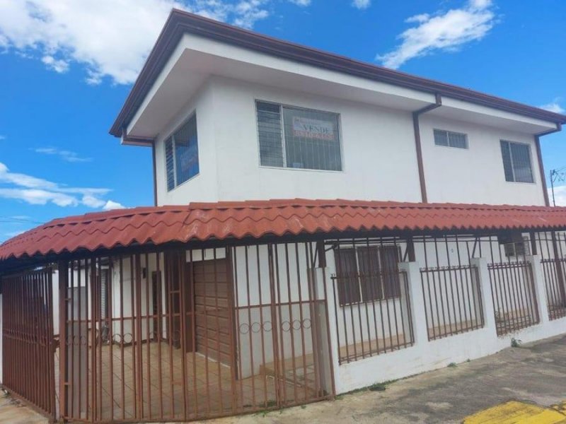 Foto Casa en Venta en Heredia, Heredia - U$D 205.000 - CAV89281 - BienesOnLine