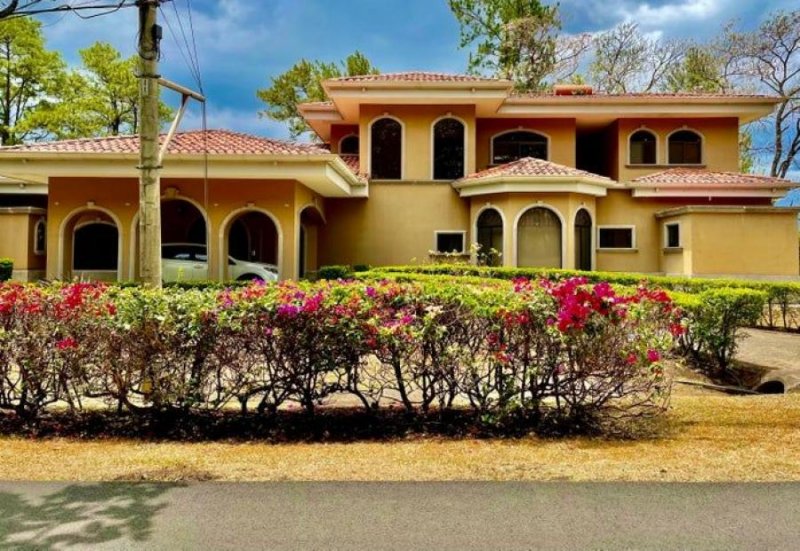 Foto Casa en Venta en Guácima, Alajuela - U$D 740.000 - CAV80076 - BienesOnLine