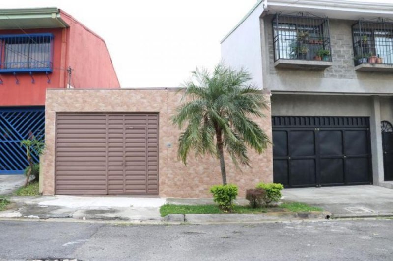 Foto Casa en Venta en Uruca, San José - ¢ 135.000.000 - CAV56197 - BienesOnLine