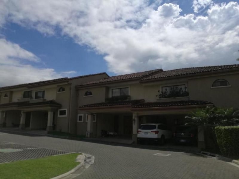 Foto Casa en Venta en Santa Ana, San José - U$D 285.000 - CAV39117 - BienesOnLine