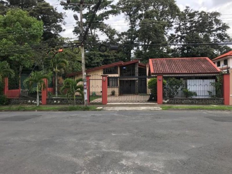 Foto Casa en Venta en Lomas de Ayarco Sur, Curridabat, San José - U$D 300.000 - CAV45723 - BienesOnLine