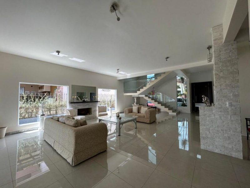 Foto Casa en Venta en Lomas del Zurquí, San Isidro, Heredia - U$D 795.000 - CAV97881 - BienesOnLine