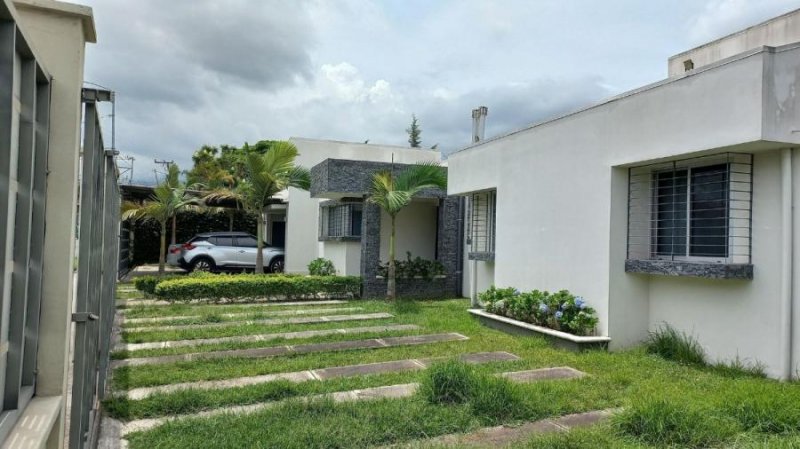 Foto Casa en Venta en Mata de Plátano, Goicoechea, San José - U$D 445.000 - CAV97895 - BienesOnLine