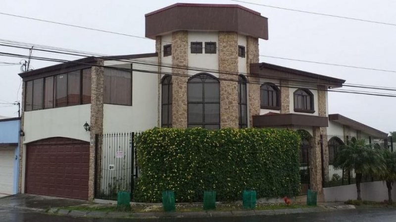 Foto Casa en Venta en Moravia, Moravia, San José - U$D 250.000 - CAV35178 - BienesOnLine