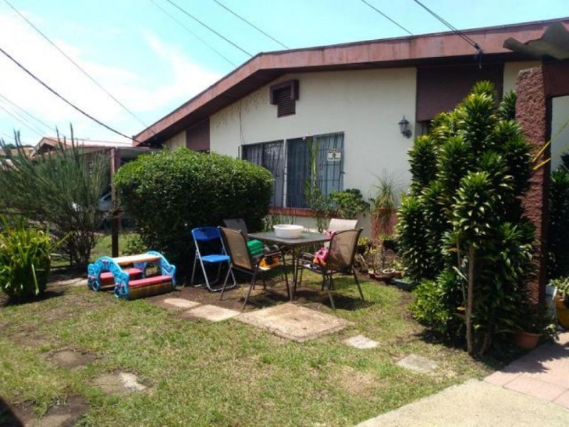 Foto Casa en Venta en Los Colegios, Moravia, San José - U$D 450.000 - CAV38532 - BienesOnLine