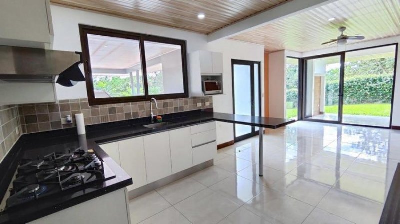 Casa en Venta en  Naranjo, Alajuela