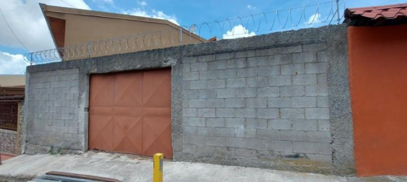 Venta de Casa en Oreamuno, Cartago. RAH 25-264