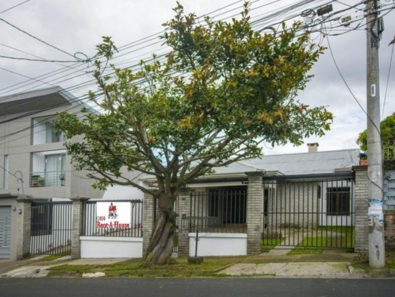 Foto Casa en Venta en Pinares, Curridabat, San José - U$D 290.000 - CAV35314 - BienesOnLine