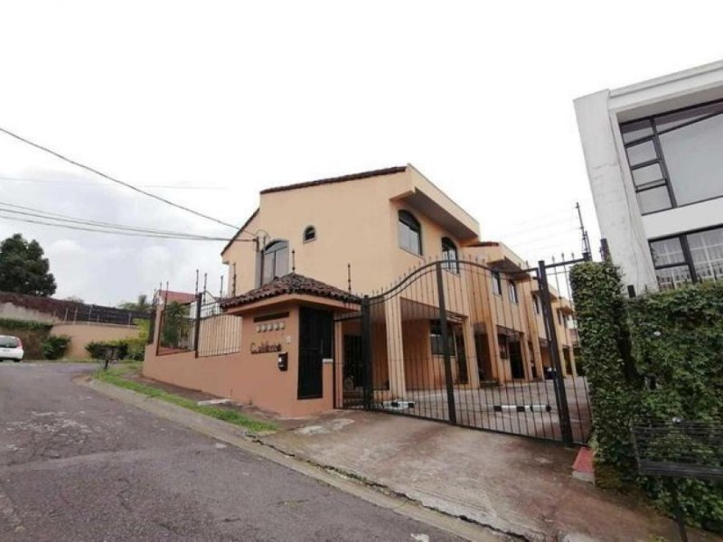 Foto Casa en Venta en Pinares, Curridabat, San José - U$D 189.000 - CAV38444 - BienesOnLine