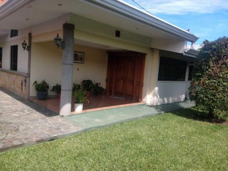 Foto Casa en Venta en Pozos, Santa Ana, San José - U$D 860.000 - CAV50901 - BienesOnLine