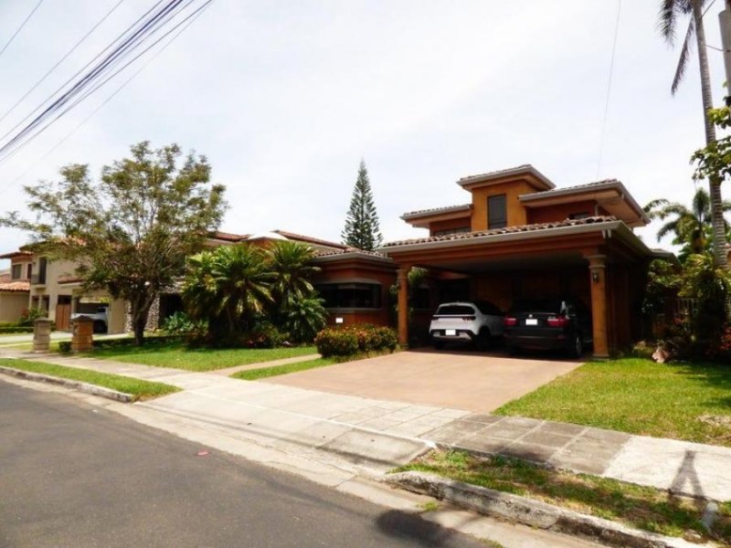 Foto Casa en Venta en Santa Ana, San José - U$D 525.000 - CAV86880 - BienesOnLine