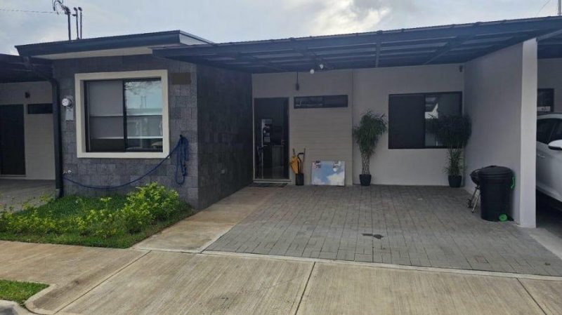 Foto Casa en Venta en Santa Ana, San José - U$D 198.000 - CAV108482 - BienesOnLine