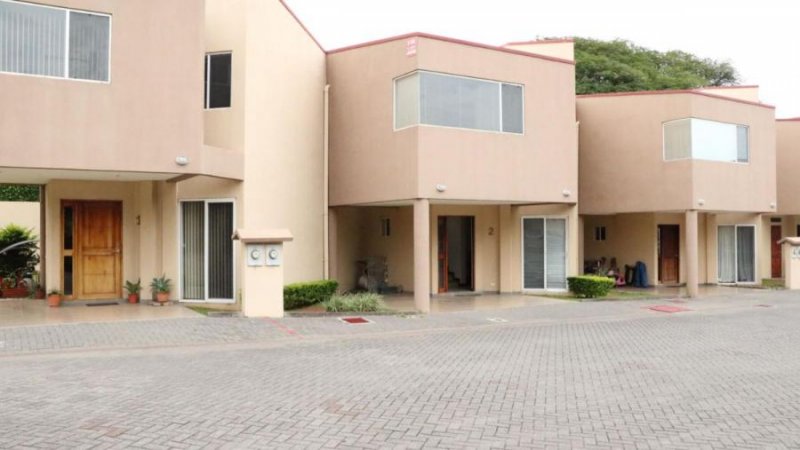 Foto Casa en Venta en Rio Oro, Santa Ana, San José - U$D 173.000 - CAV34389 - BienesOnLine