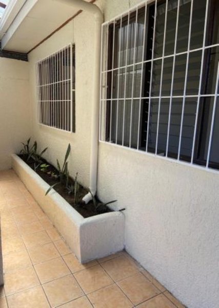 Foto Casa en Venta en Rio Oro, Santa Ana, San José - U$D 106.500 - CAV39161 - BienesOnLine