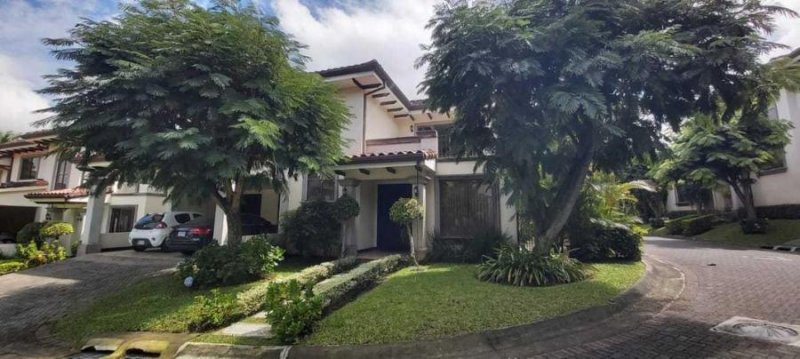 Foto Casa en Venta en Santa Ana, San José - U$D 475.000 - CAV41171 - BienesOnLine