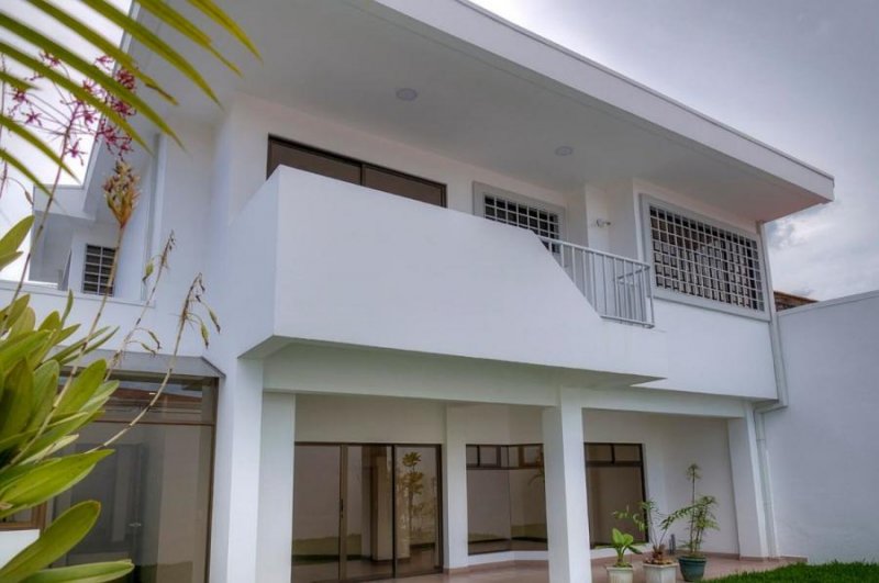 Foto Casa en Venta en rohrmoser, Pavas, San José - U$D 390.000 - CAV81899 - BienesOnLine