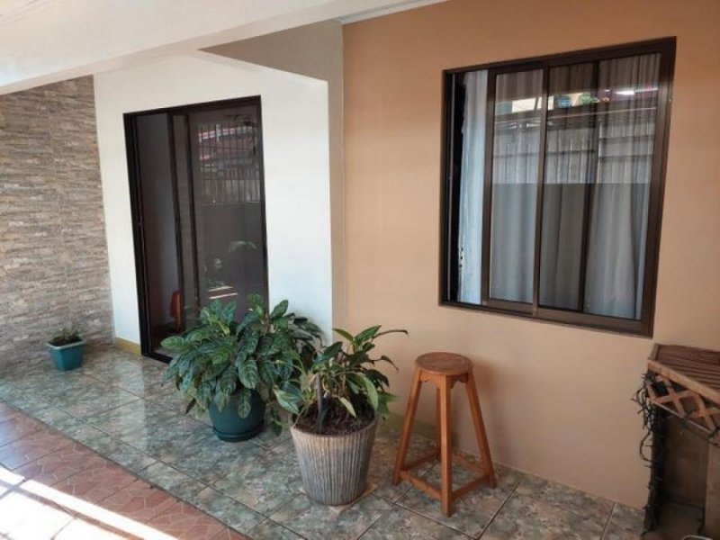 Foto Casa en Venta en Alajuela, Alajuela - ¢ 77.000.000 - CAV63071 - BienesOnLine