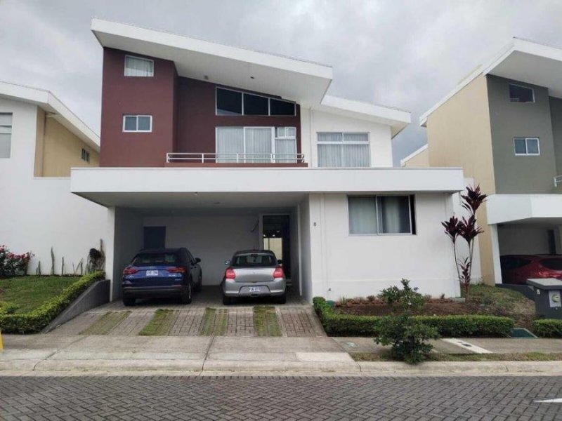 Casa en Venta en Montes de Oca Sabanilla, San José