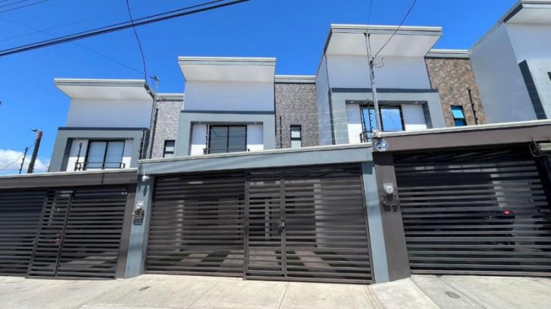 Venta de Casa en San Francisco de Heredia. RAH 25-1395