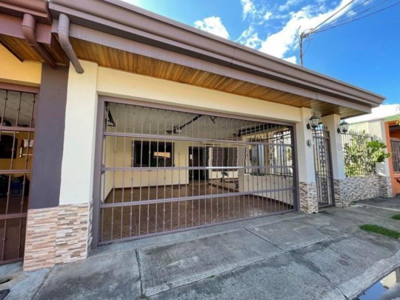 Foto Casa en Venta en San Joaquín de las Flores, Flores, Heredia - U$D 210.000 - CAV57355 - BienesOnLine