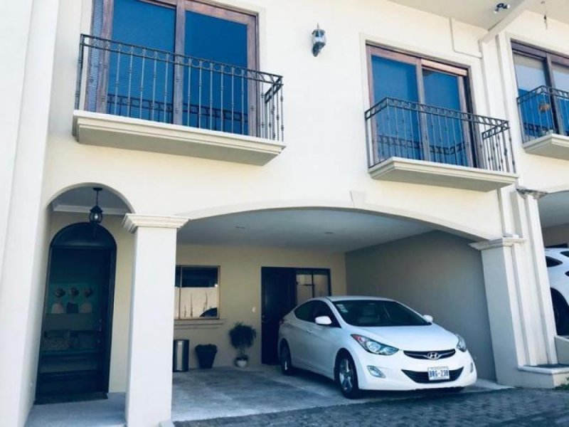 Foto Casa en Venta en San Rafael, Escazú, San José - ¢ 196.000.000 - CAV47491 - BienesOnLine