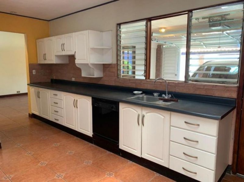 Foto Casa en Venta en San Rafael, Escazú, San José - ¢ 109.000.000 - CAV49588 - BienesOnLine