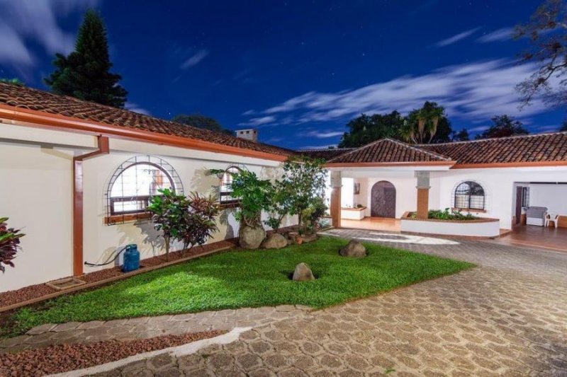 Casa en Venta en  Escazú, San José