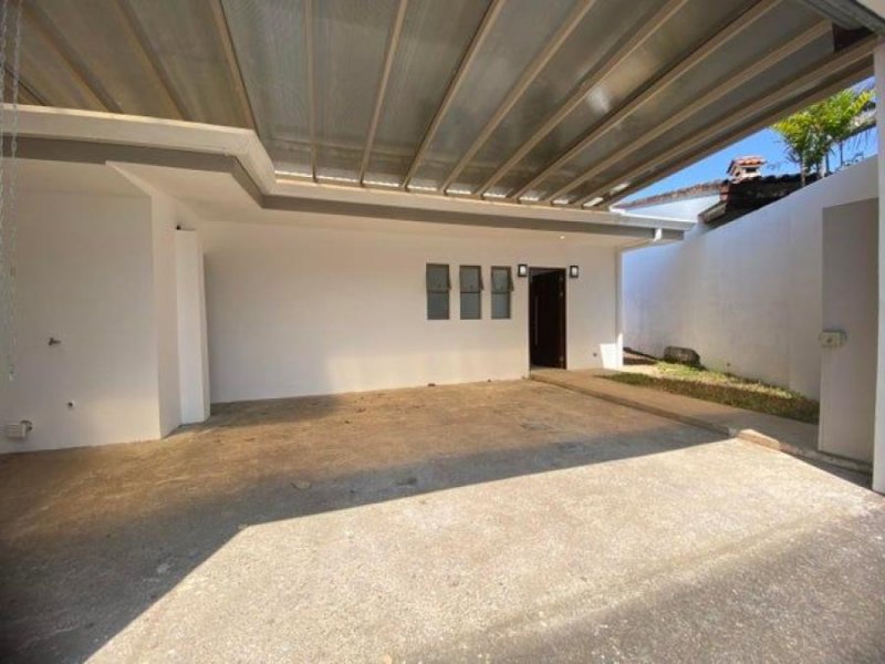 Foto Casa en Venta en Escazú, San José - U$D 350.000 - CAV98030 - BienesOnLine