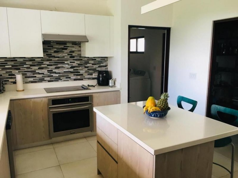 Foto Casa en Venta en Santa Ana, San José - U$D 660.000 - CAV40656 - BienesOnLine