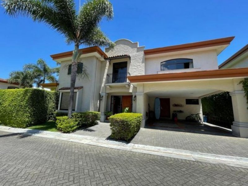 Foto Casa en Venta en Santa Ana, San José - U$D 440.000 - CAV58349 - BienesOnLine