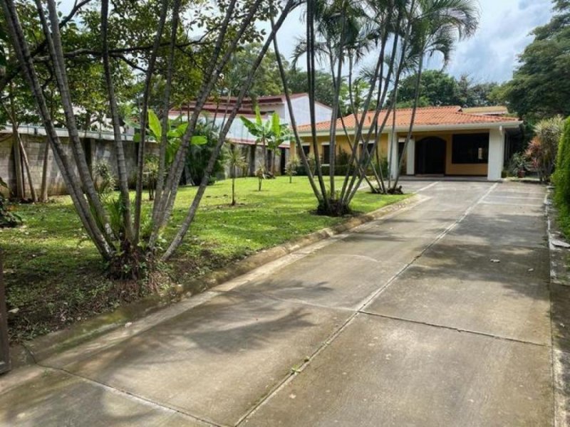 Foto Casa en Venta en Santa Ana, San José - U$D 400.000 - CAV61729 - BienesOnLine