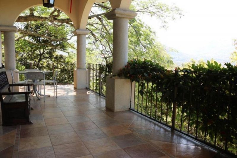 Foto Casa en Venta en Santa Ana, Santa Ana, San José - U$D 850.000 - CAV38756 - BienesOnLine