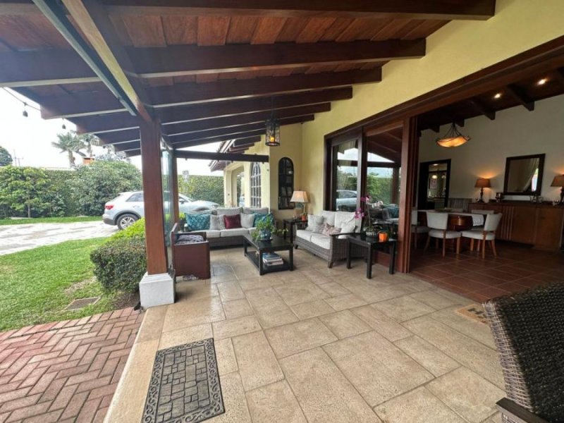 Foto Casa en Venta en Santo Domingo, Heredia - U$D 850.000 - CAV99206 - BienesOnLine