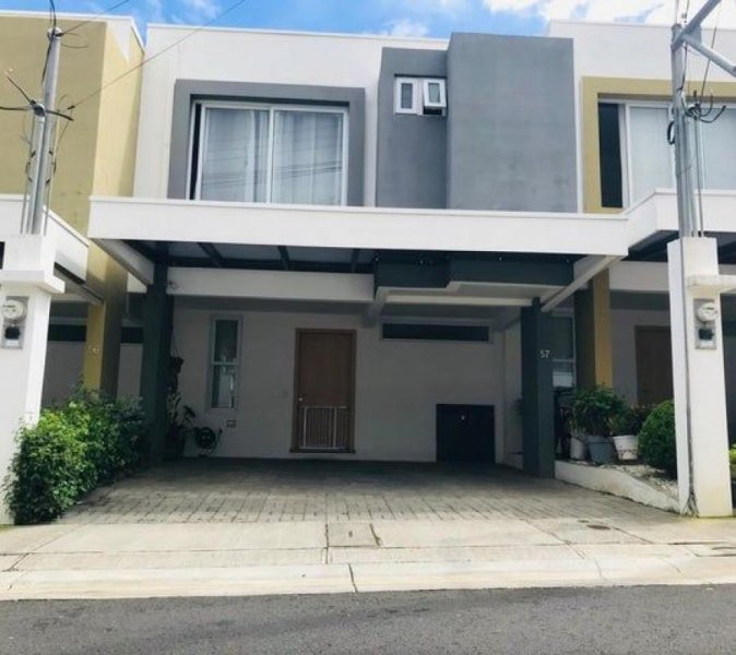 Foto Casa en Venta en Ulloa, Heredia - U$D 180.000 - CAV79249 - BienesOnLine