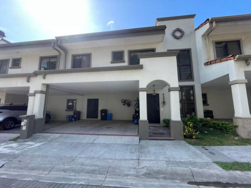 Foto Casa en Venta en Ulloa, Heredia - U$D 190.000 - CAV112742 - BienesOnLine