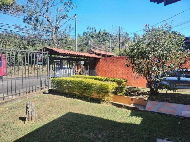 Venta de Casa en Ulloa, Heredia. RAH 25-1417