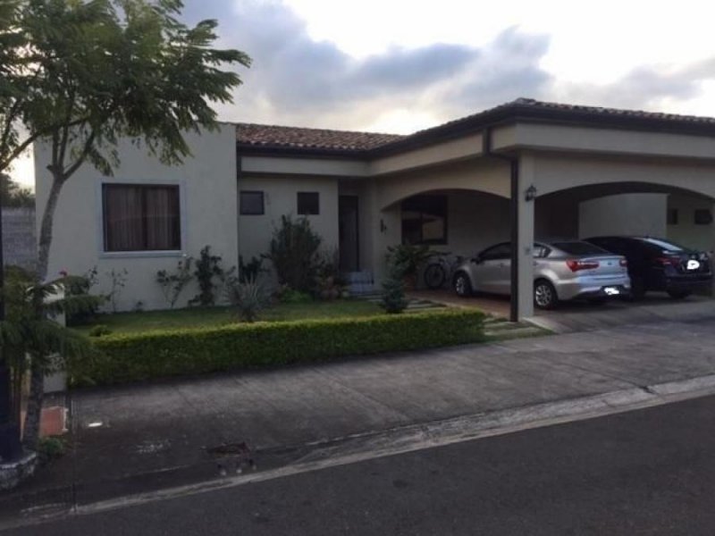 Foto Casa en Venta en La Hacienda, El Guarco, Cartago - U$D 230.000 - CAV33694 - BienesOnLine