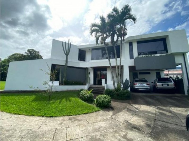 Foto Casa en Venta en Escazú, San José - U$D 850.000 - CAV87703 - BienesOnLine