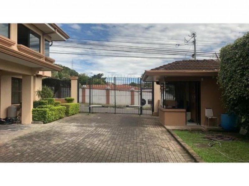 Foto Casa en Venta en Escazú, San José - U$D 230.000 - CAV89997 - BienesOnLine