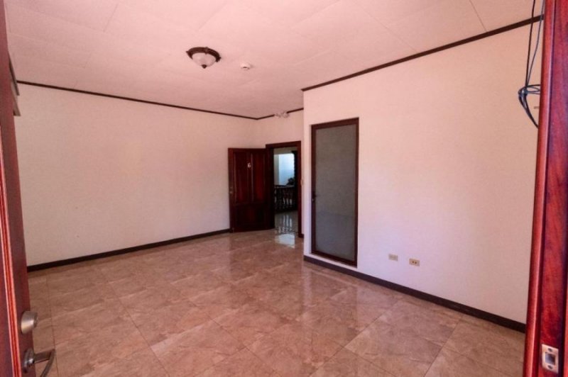 Foto Casa en Venta en Carretera Tacares Grecia, Grecia, Alajuela - U$D 670.000 - CAV112201 - BienesOnLine