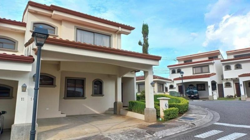 Foto Casa en Venta en Moravia, San José - U$D 275.000 - CAV82501 - BienesOnLine