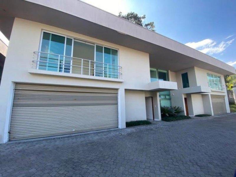 Foto Condo en Venta en Escazú, San José - U$D 1.000.000 - COV76789 - BienesOnLine