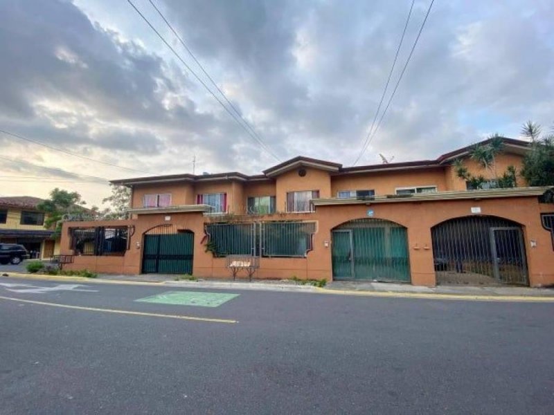 Foto Casa en Venta en Santa Ana Centro, Santa Ana, San José - U$D 800.000 - CAV79643 - BienesOnLine