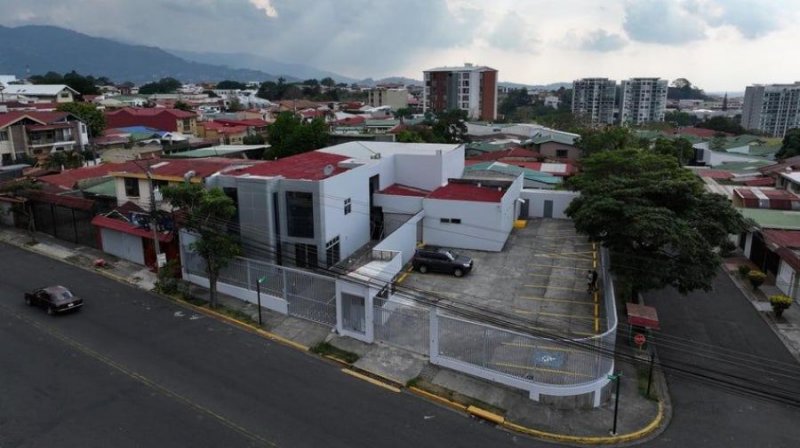 Venta de Edificio en Uruca, San José. RAH 24-1557