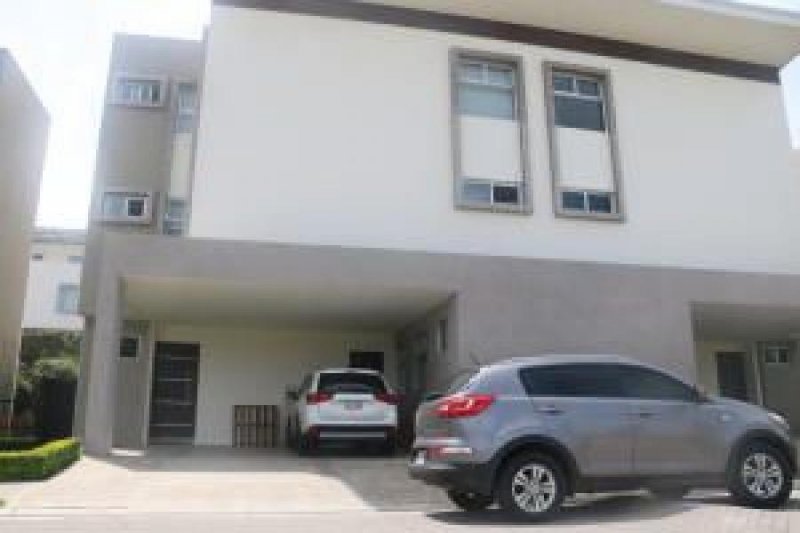 Casa en Venta en Pozos Santa Ana, San José