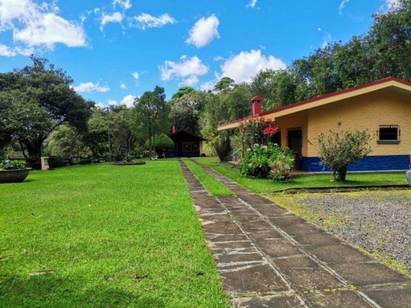 Venta de Finca en en lote de 11.392 m2 en Barva de Heredia Rah 23-1488 Mga