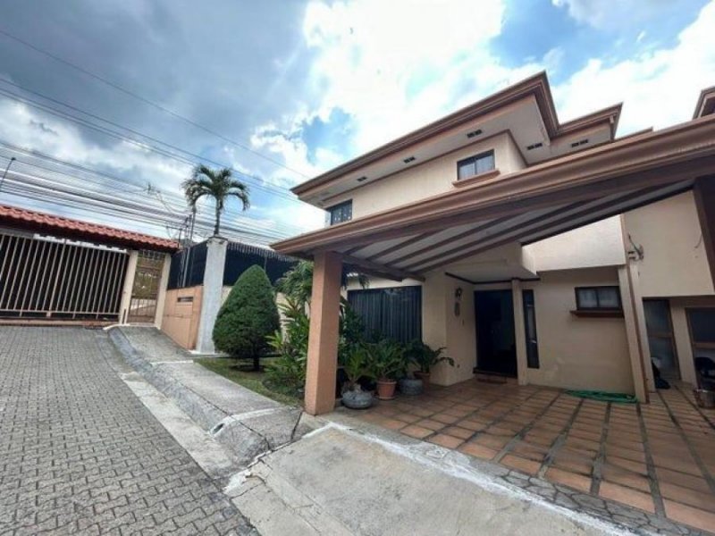 Foto Casa en Venta en Escazú, San José - U$D 200.000 - CAV99410 - BienesOnLine