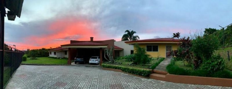 Foto Casa en Venta en La Unión, Cartago - U$D 465.000 - CAV43171 - BienesOnLine