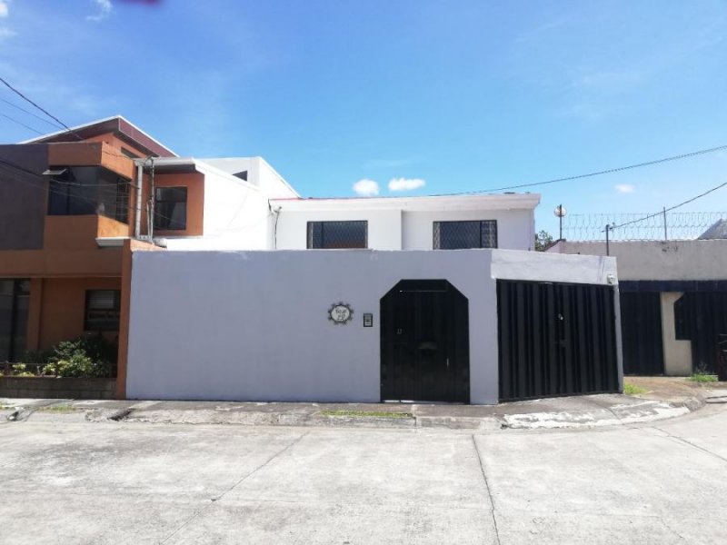 Foto Casa en Venta en Tibás, San José - U$D 300.000 - CAV81760 - BienesOnLine