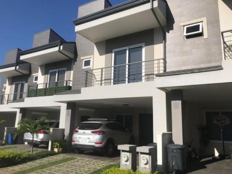 Foto Casa en Venta en San Rafael, Escazú, San José - U$D 255.000 - CAV35211 - BienesOnLine